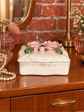 Vintage MCM Lefton pink  and White porcelain with Appliqué Roses